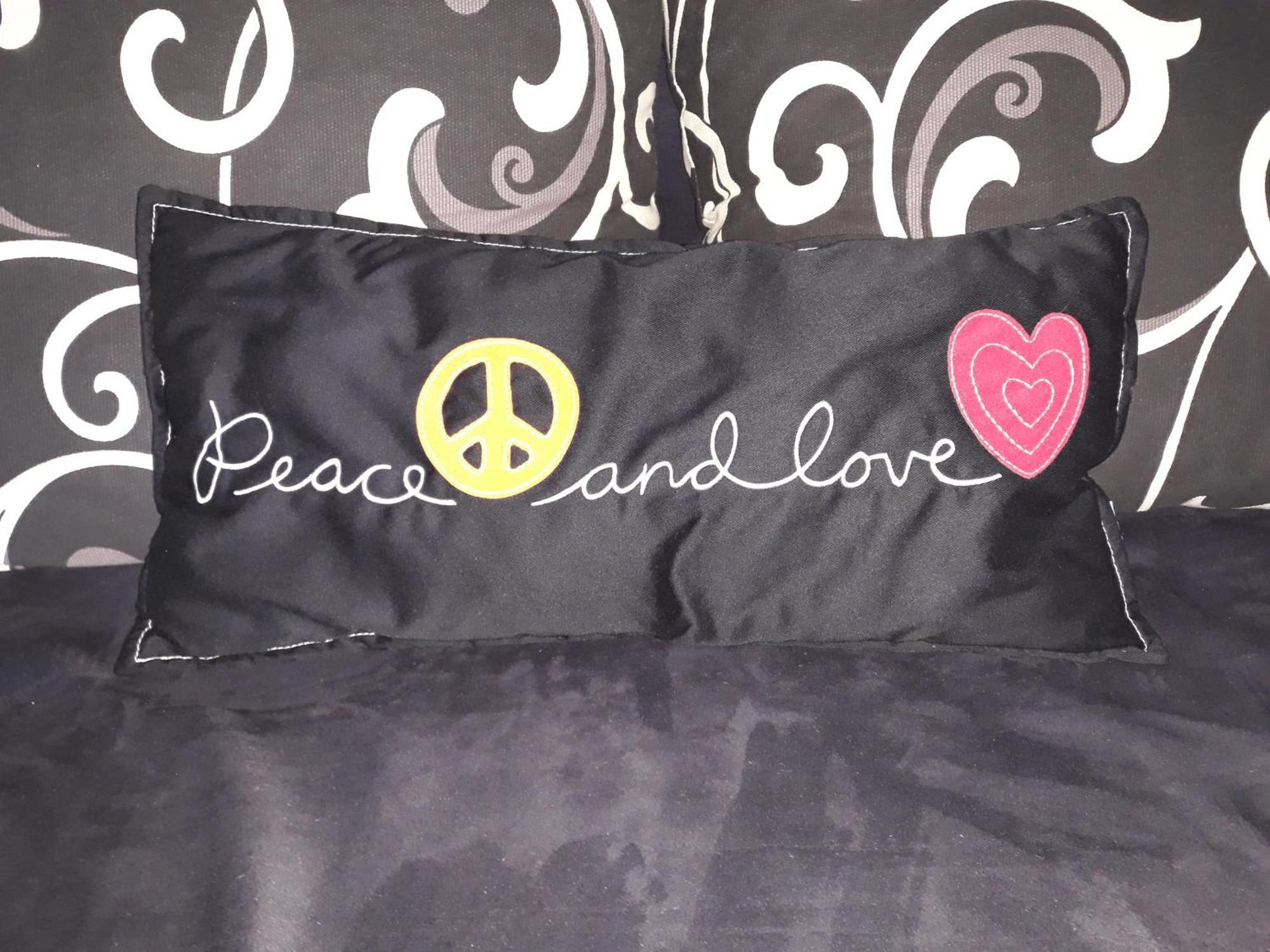 Peace & Love Загреб Екстериор снимка